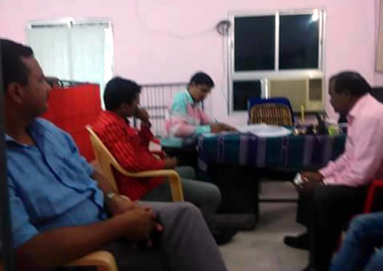 Vigilance raid Paikmal tehsiladar