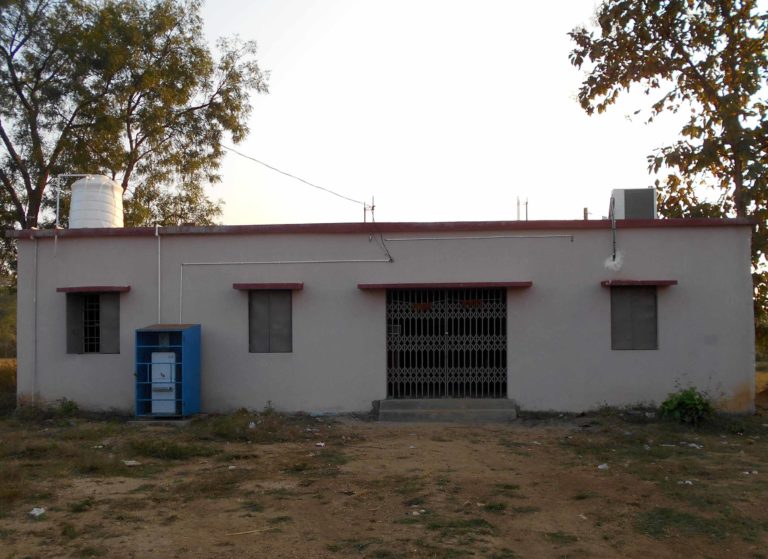 Government building without sign post in Gaisilat