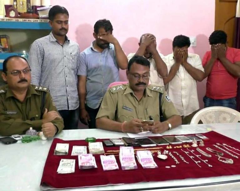 Bargarh police nabbed the gang of thieves