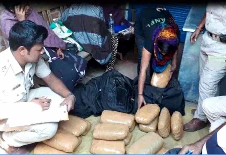 4 girls arrested in Balangir for carrying ganja