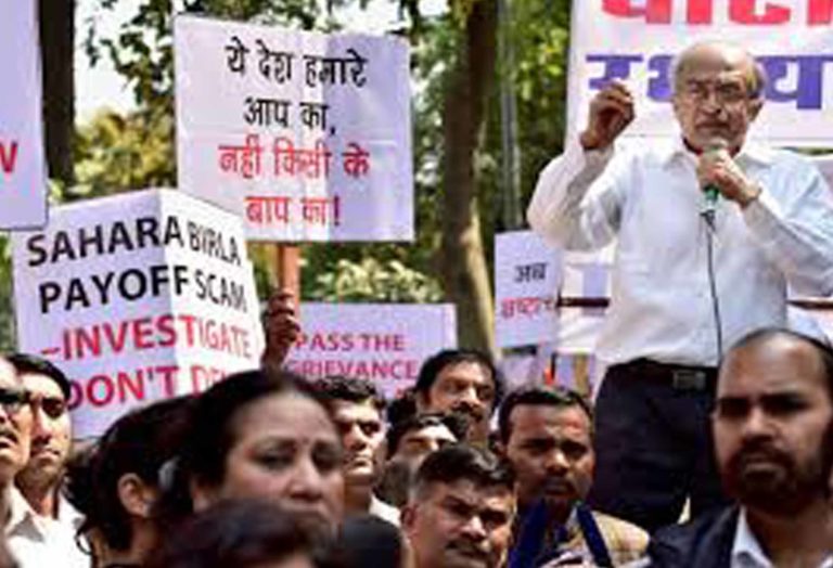 Bhrashtachar se Azadi” March from Mandi House to Jantar Mantar