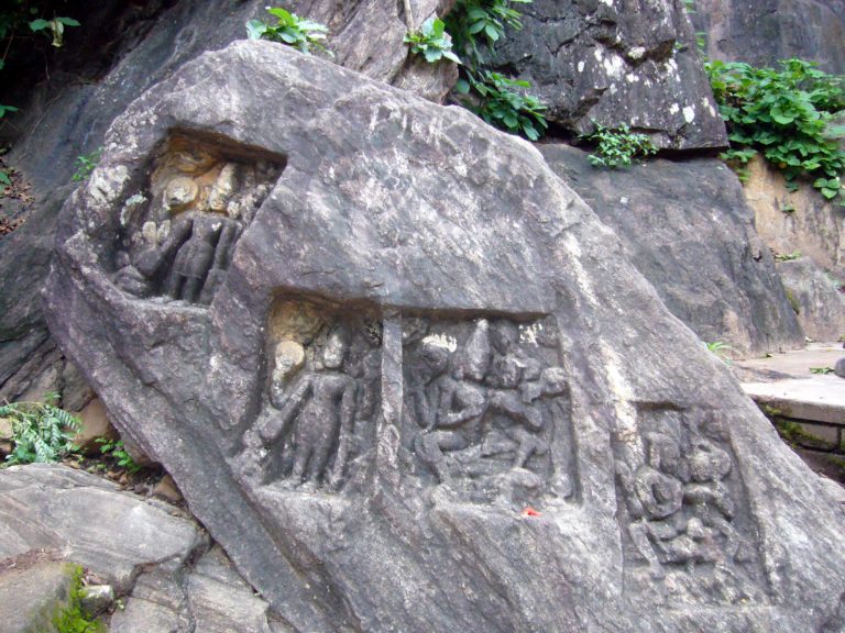 Oral Narrative and Hindu Method of Assimilation: A Case of Marjarakesari in Narsinghnath(3)